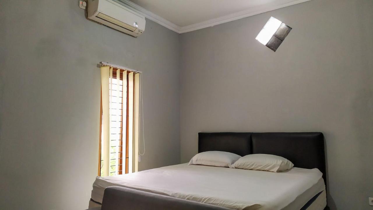 Omah Leren Mitra Reddoorz Near Gembiraloka Zoo Yogyakarta Hotell Eksteriør bilde