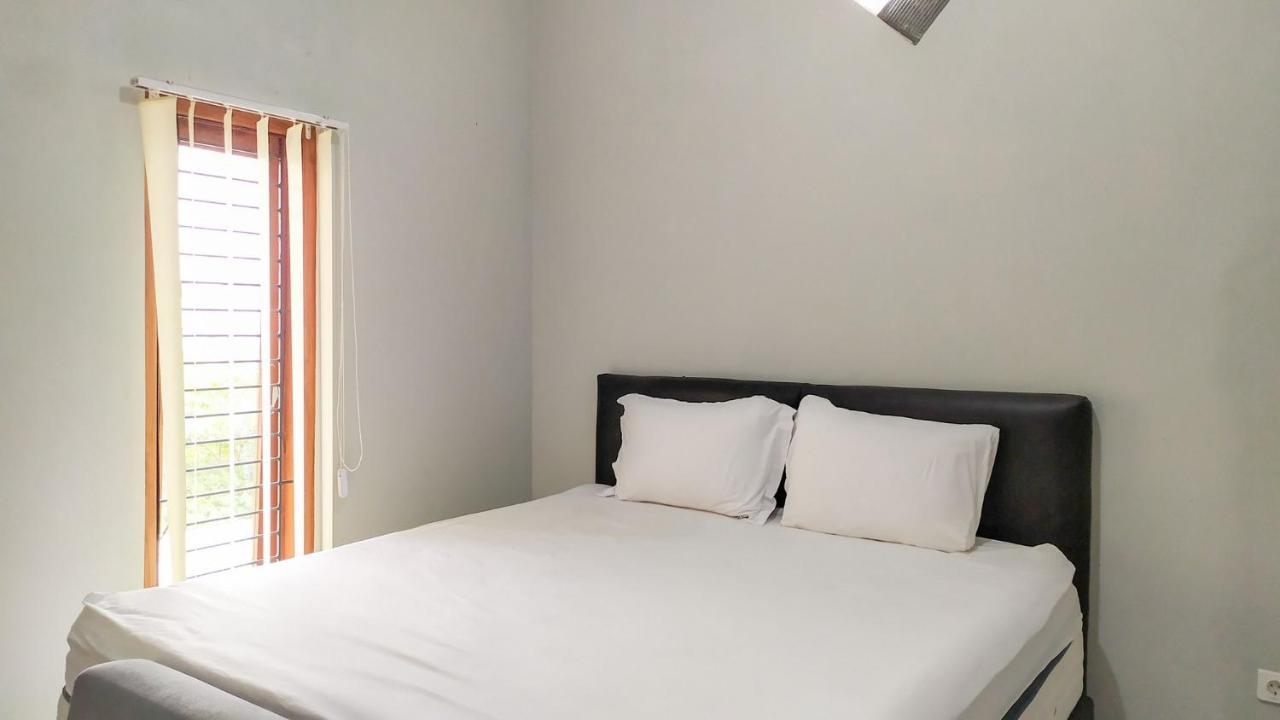 Omah Leren Mitra Reddoorz Near Gembiraloka Zoo Yogyakarta Hotell Eksteriør bilde