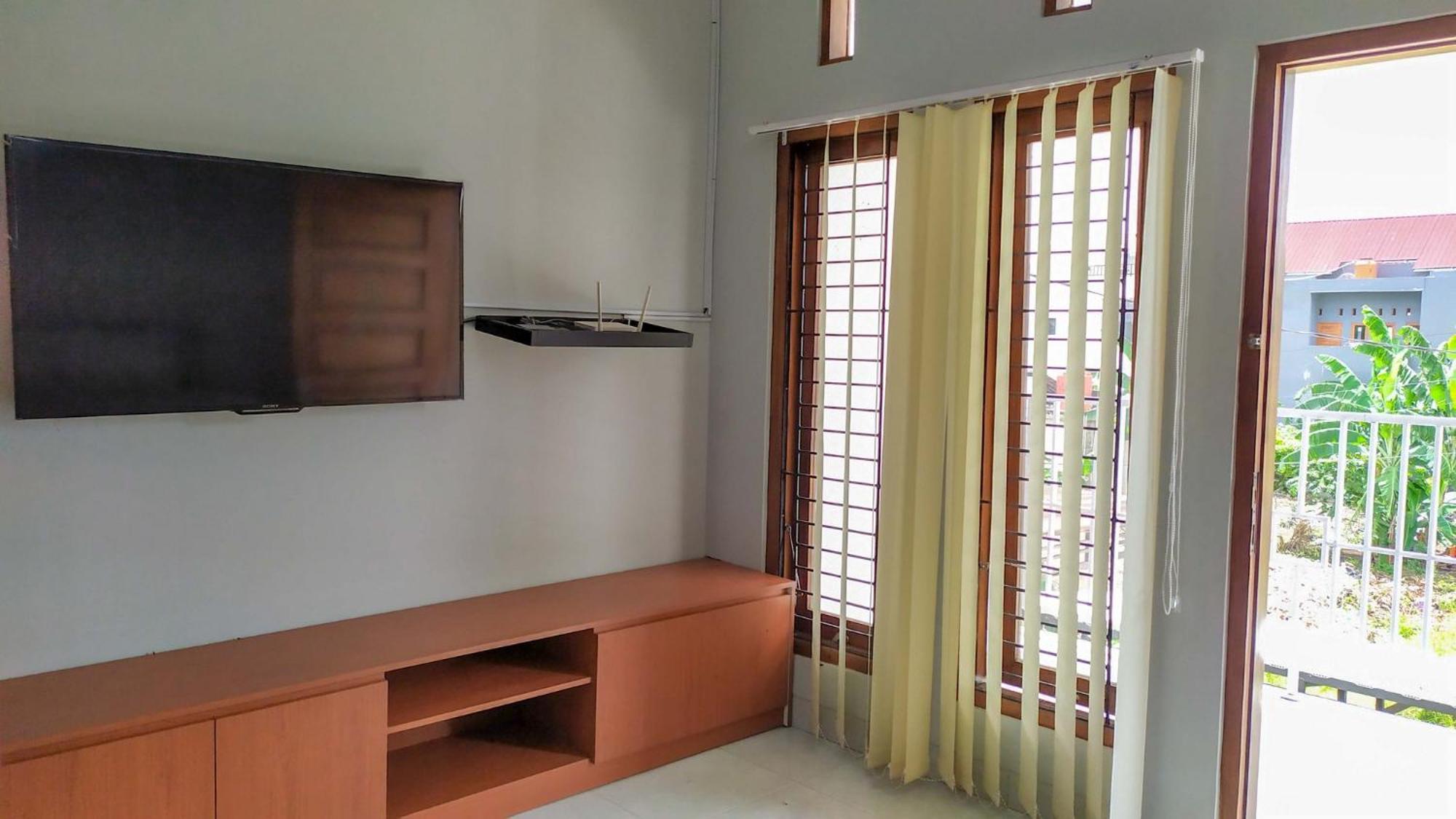 Omah Leren Mitra Reddoorz Near Gembiraloka Zoo Yogyakarta Hotell Eksteriør bilde
